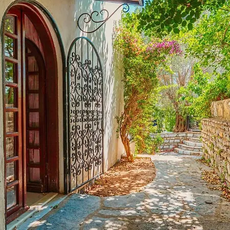 Villa Fully Renovated 2Br Villa 100 Meters Beach Torba *