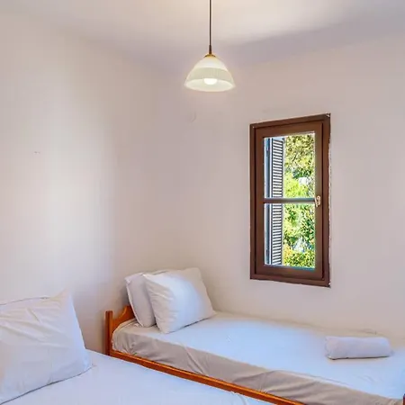 Fully Renovated 2Br Villa 100 Meters Beach Torba Villa Bodrum