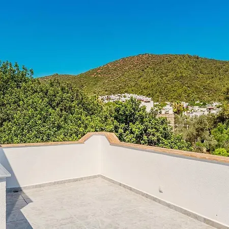 Fully Renovated 2Br Villa 100 Meters Beach Torba Villa