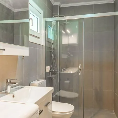 Fully Renovated 2Br Villa 100 Meters Beach Torba Villa Bodrum